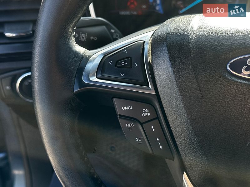 Седан Ford Fusion 2018 в Львове