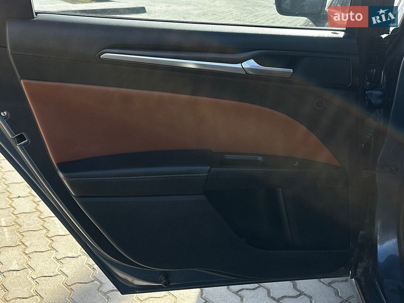 Седан Ford Fusion 2018 в Львове