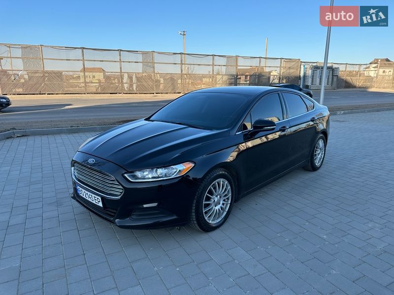 Седан Ford Fusion 2015 в Івано-Франківську
