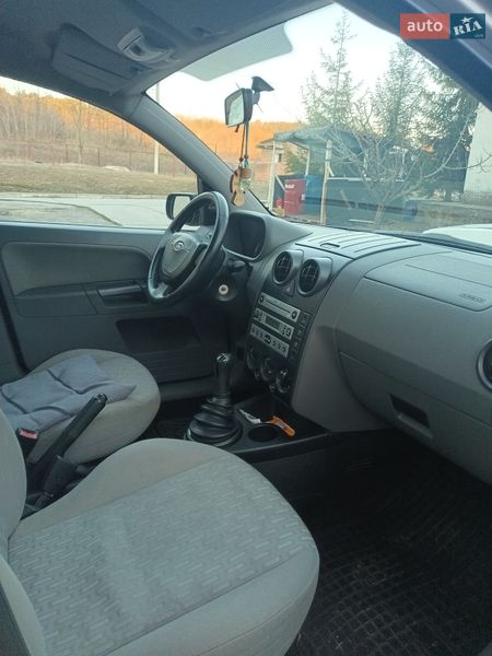 Хэтчбек Ford Fusion 2005 в Одессе