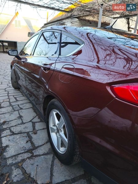 Седан Ford Fusion 2015 в Радомышле