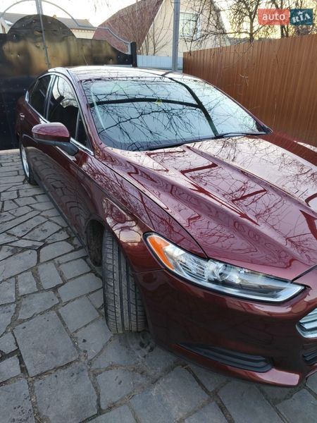 Седан Ford Fusion 2015 в Радомышле