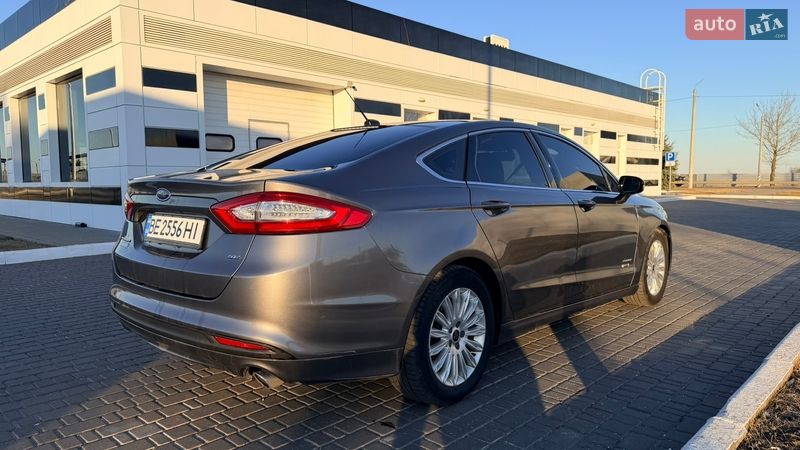 Седан Ford Fusion 2013 в Миколаєві