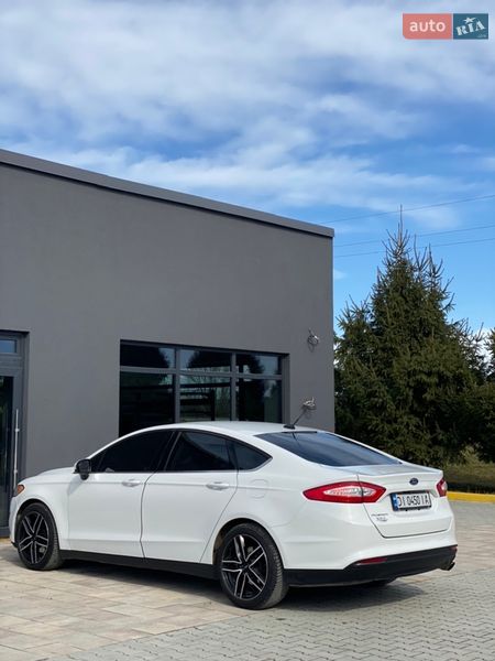 Седан Ford Fusion 2015 в Ивано-Франковске