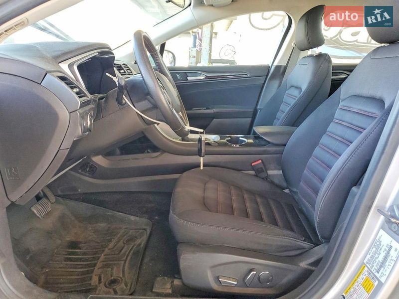 Седан Ford Fusion 2016 в Львове