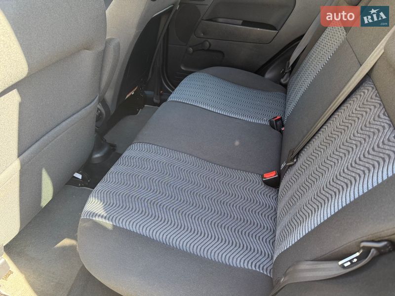 Хетчбек Ford Fusion 2009 в Полтаві