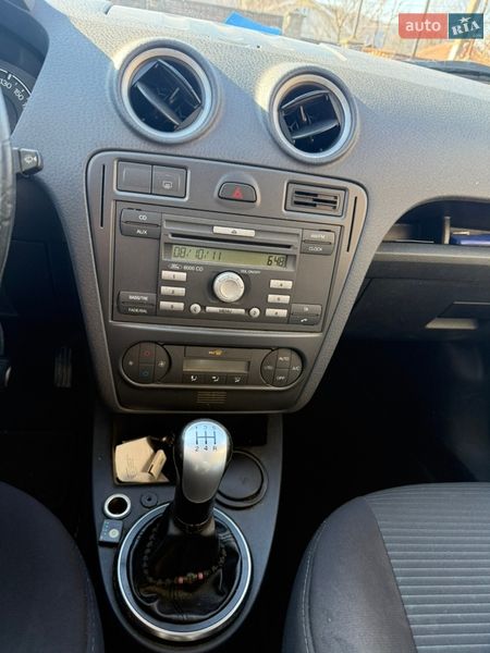 Хэтчбек Ford Fusion 2011 в Долине