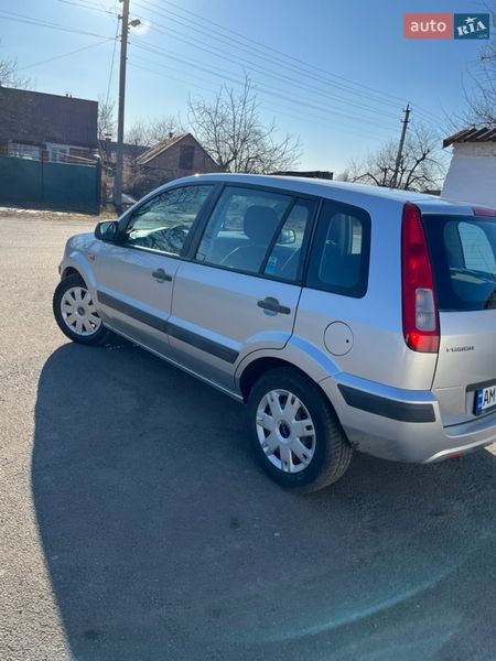 Хэтчбек Ford Fusion 2010 в Любаре