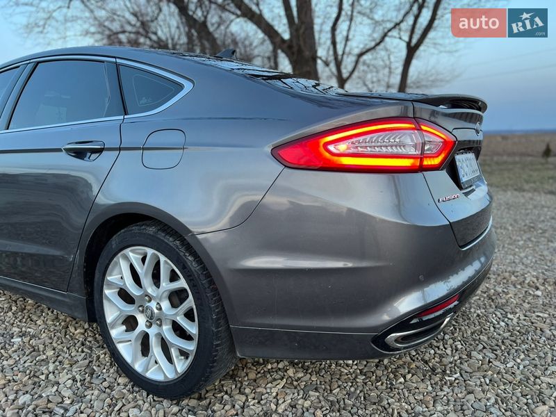 Седан Ford Fusion 2013 в Старому Самборі