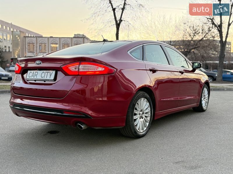 Седан Ford Fusion 2014 в Києві