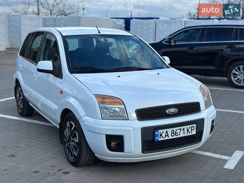 Хэтчбек Ford Fusion 2010 в Николаеве