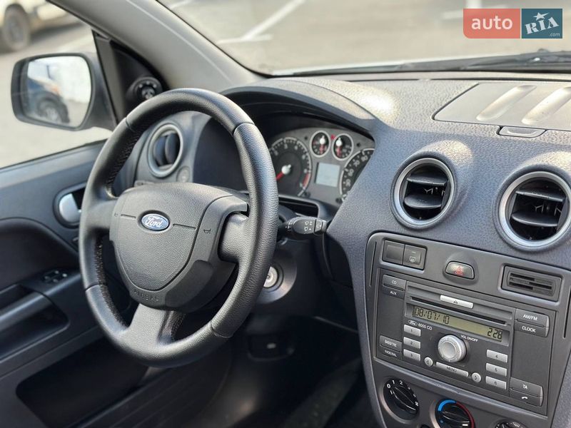 Хэтчбек Ford Fusion 2010 в Николаеве