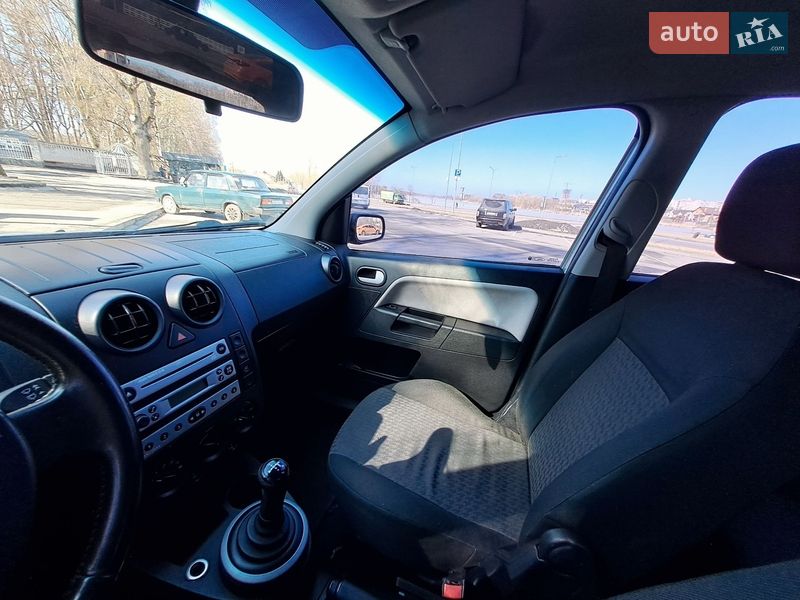 Хэтчбек Ford Fusion 2004 в Виннице