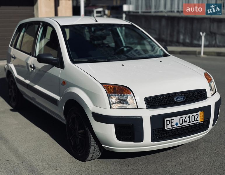 Хэтчбек Ford Fusion 2005 в Хмельницком