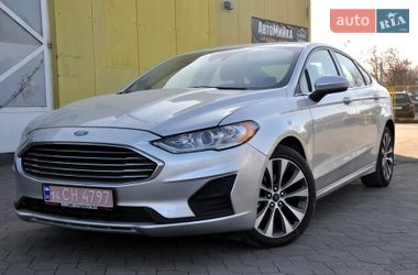 Седан Ford Fusion 2019 в Львове