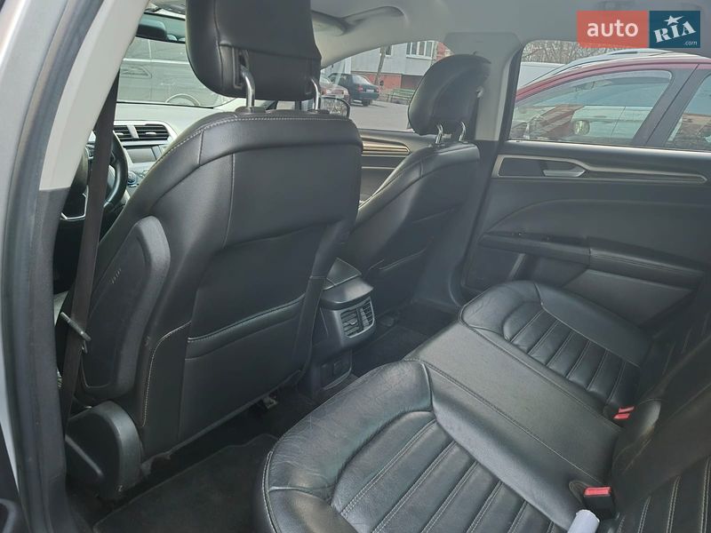 Седан Ford Fusion 2013 в Херсоні