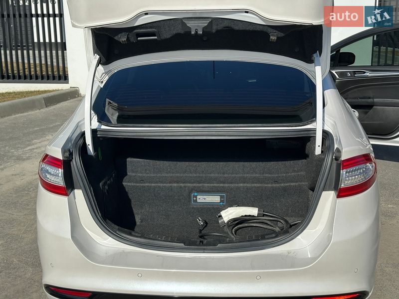 Седан Ford Fusion 2013 в Киеве