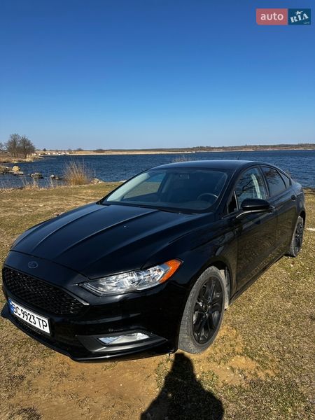 Седан Ford Fusion 2018 в Львове