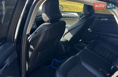 Седан Ford Fusion 2018 в Львове
