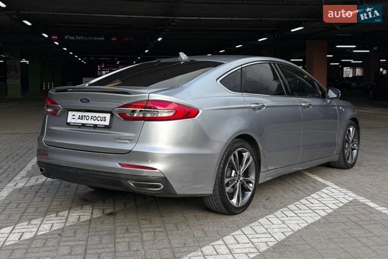 Седан Ford Fusion 2019 в Києві