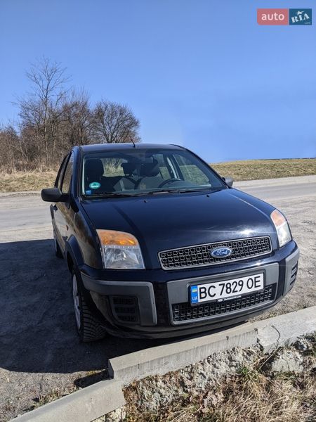 Седан Ford Fusion 2006 в Львове