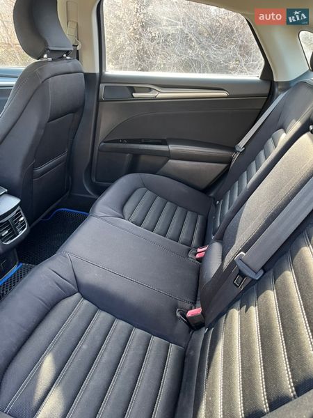 Седан Ford Fusion 2015 в Мироновке