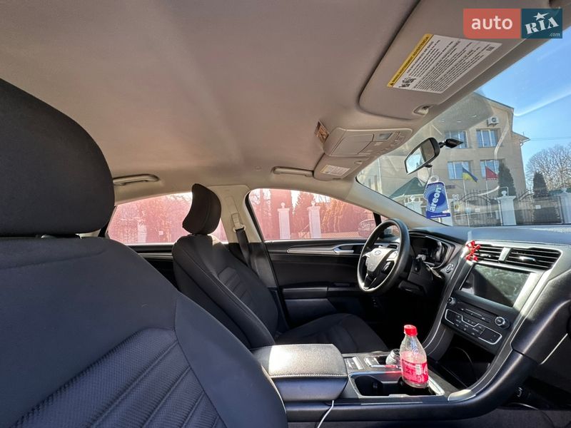 Седан Ford Fusion 2018 в Виннице