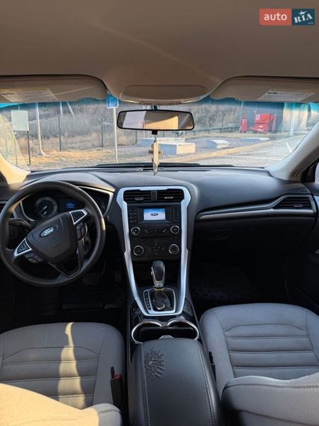 Седан Ford Fusion 2013 в Лубнах