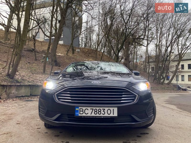 Седан Ford Fusion 2019 в Львове