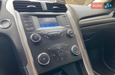 Седан Ford Fusion 2019 в Львове