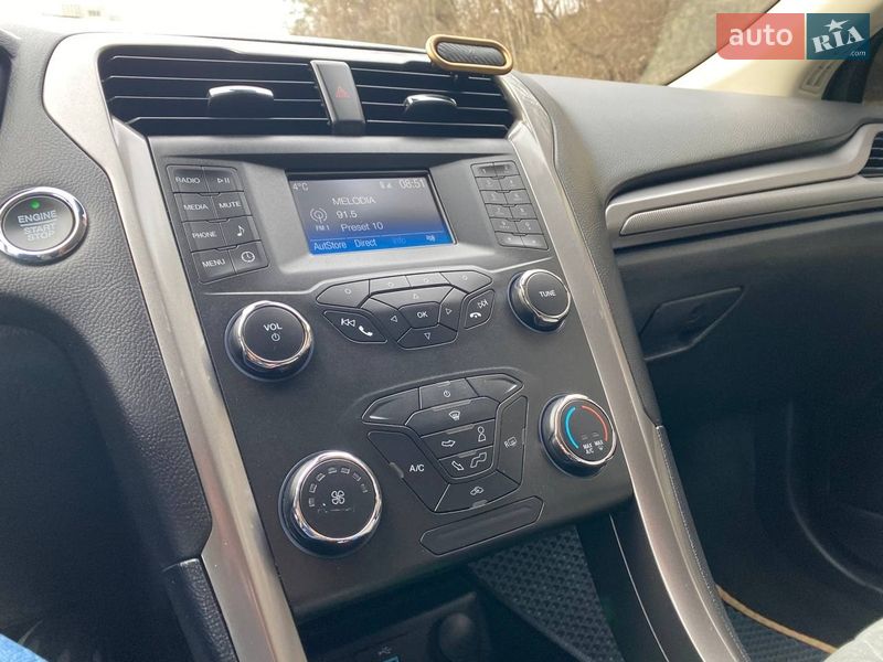 Седан Ford Fusion 2019 в Львове