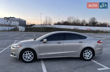 Седан Ford Fusion 2015 в Ужгороде