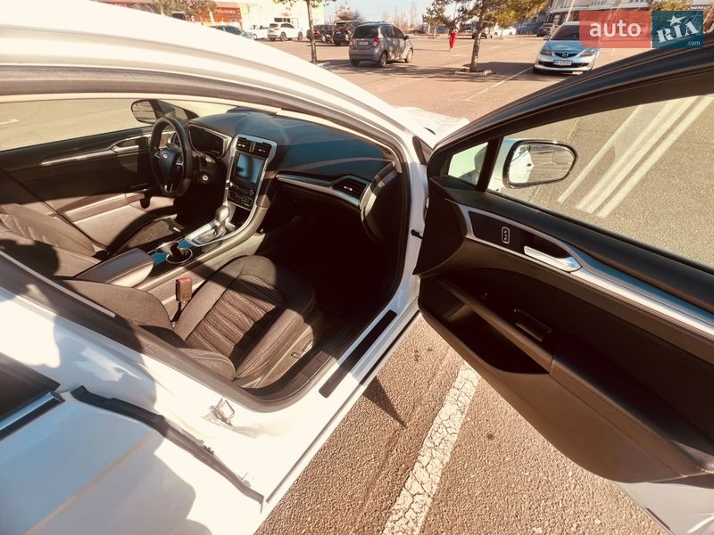 Седан Ford Fusion 2015 в Миколаєві