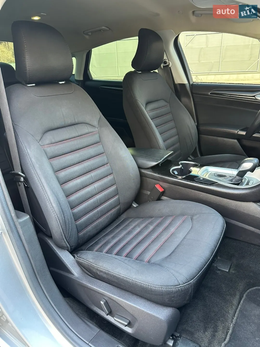 2016 Ford Fusion - мініатюра 24