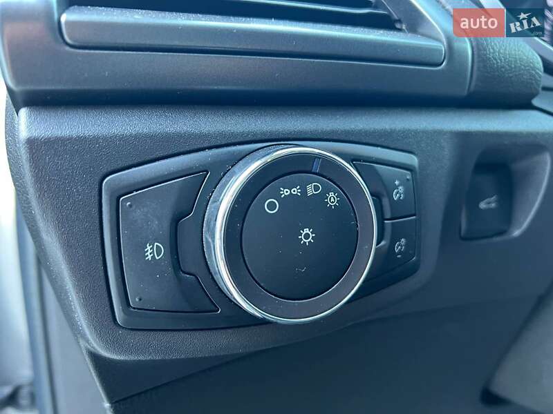 Седан Ford Fusion 2014 в Львові