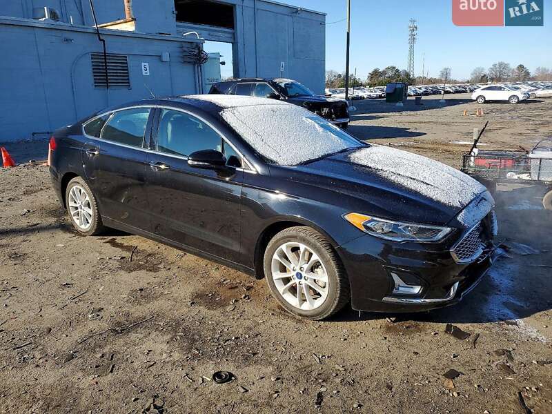 Ford Fusion 2020