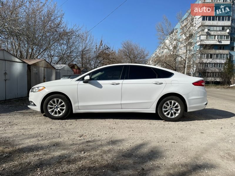 Седан Ford Fusion 2016 в Дніпрі