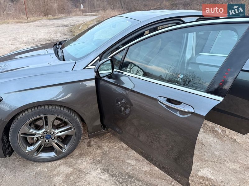 Седан Ford Fusion 2016 в Києві