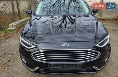 Седан Ford Fusion 2017 в Ровно
