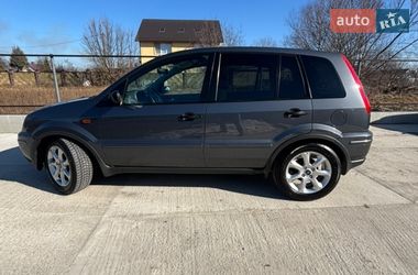 Хэтчбек Ford Fusion 2005 в Луцке