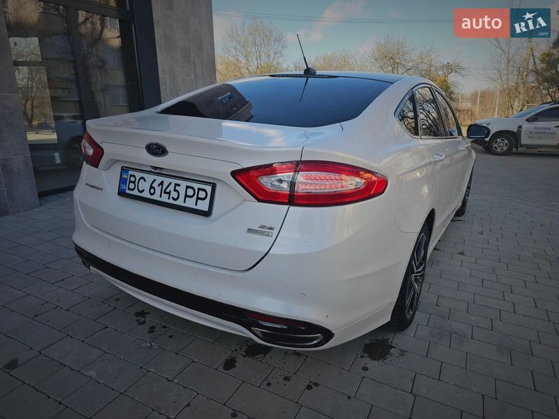 Седан Ford Fusion 2014 в Львове
