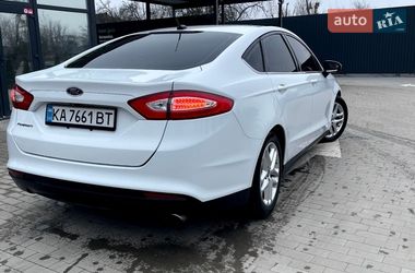 Седан Ford Fusion 2015 в Буче