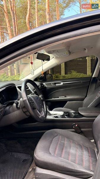 Седан Ford Fusion 2014 в Новомосковську