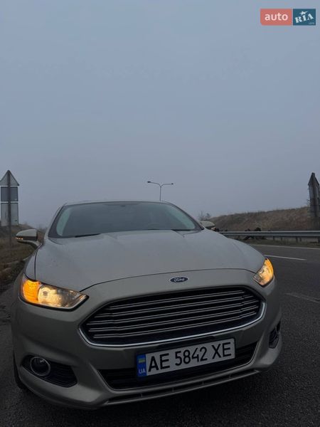 Седан Ford Fusion 2015 в Дніпрі