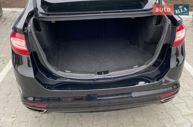 Седан Ford Fusion 2016 в Снятине