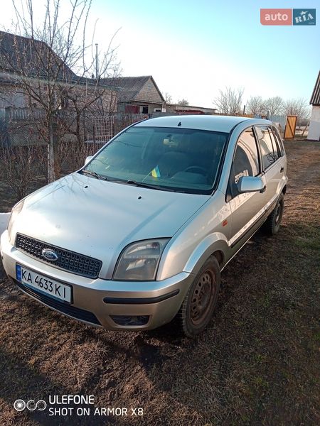 Хэтчбек Ford Fusion 2003 в Киеве