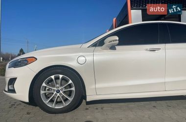 Седан Ford Fusion 2019 в Харькове