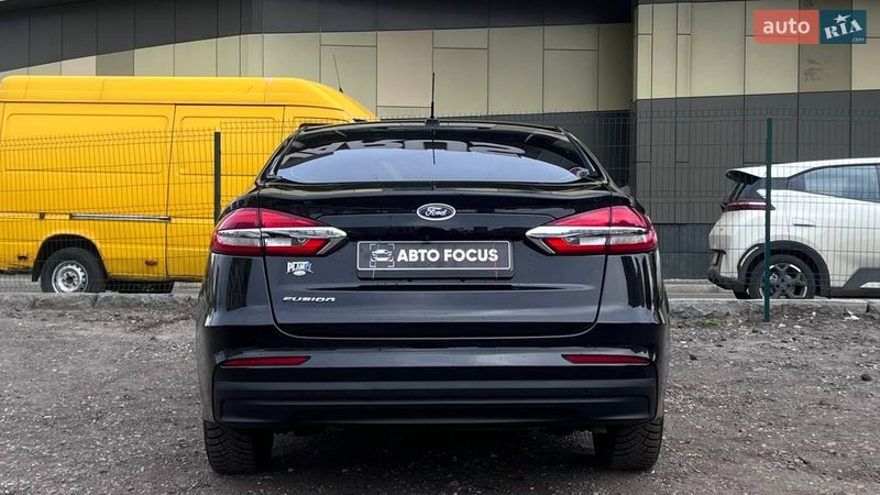 Седан Ford Fusion 2018 в Киеве