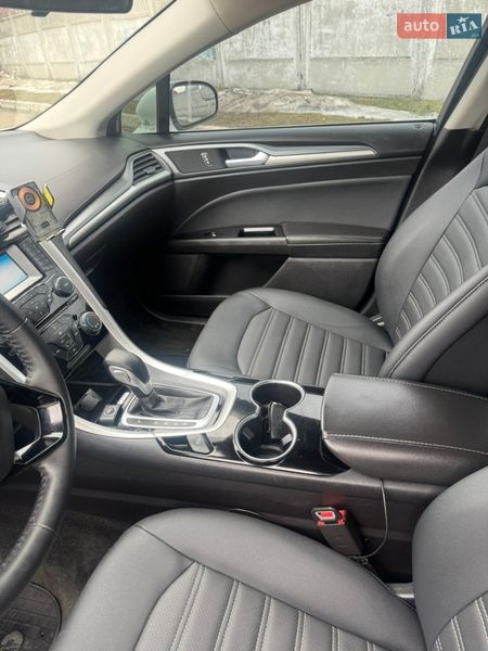 Седан Ford Fusion 2015 в Прилуках