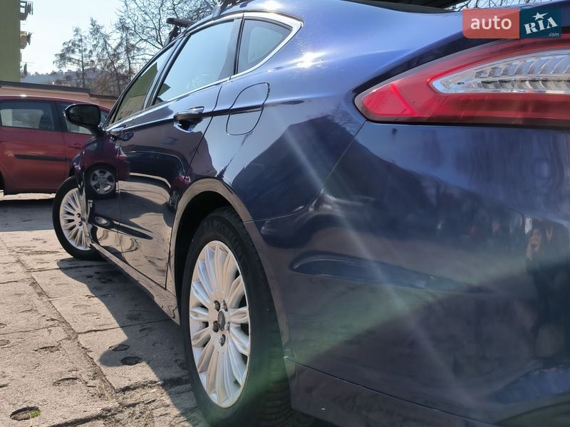 Седан Ford Fusion 2015 в Львове